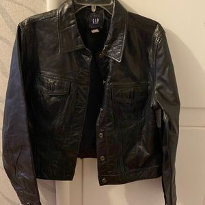 Girls leather jacket good used condition
